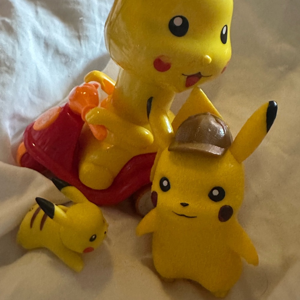 Yellow Pikachu Toy Set